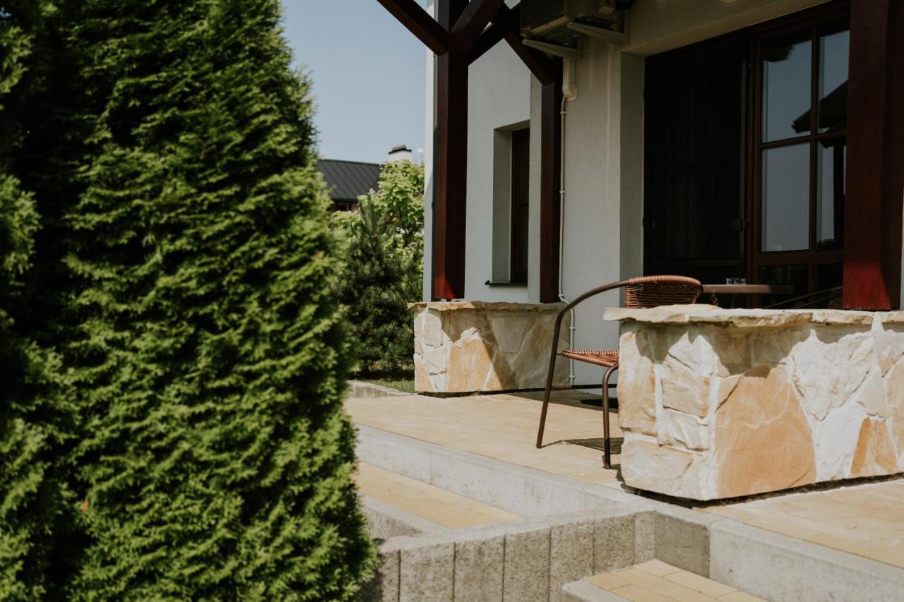 Aura Medical Spa Naleczow Exterior foto